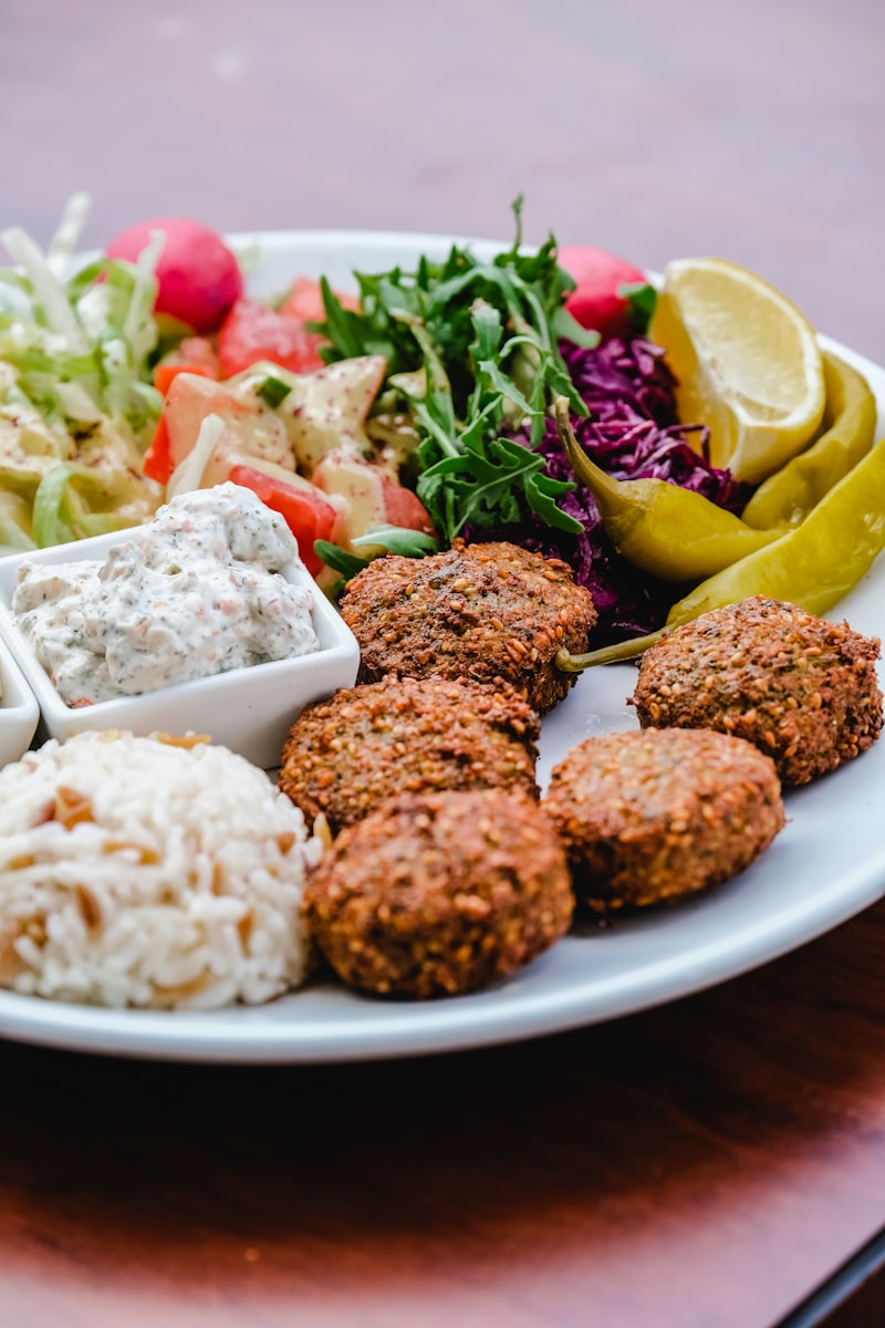 Falafel-salaatti